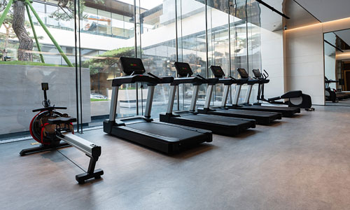 公司員工健身房應該配置哪些健身器材