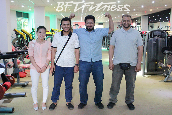 沙特客戶來草莓视频APP在线下载購買健身房器材，產品囊括有氧係列的跑步機，動感單車，健身車