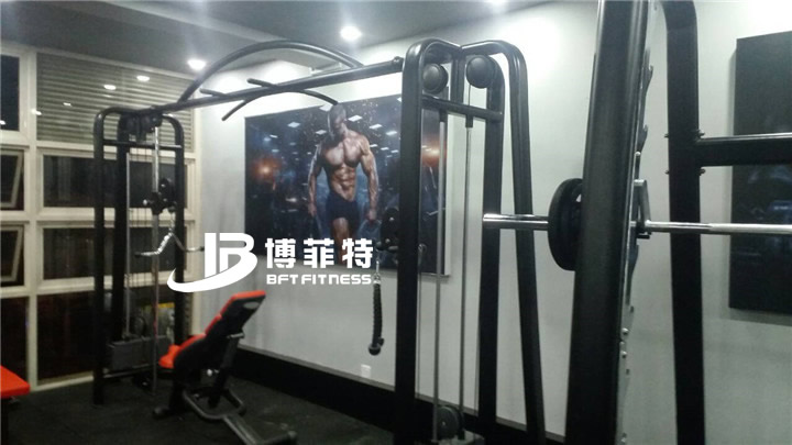 草莓视频APP在线下载健身器材