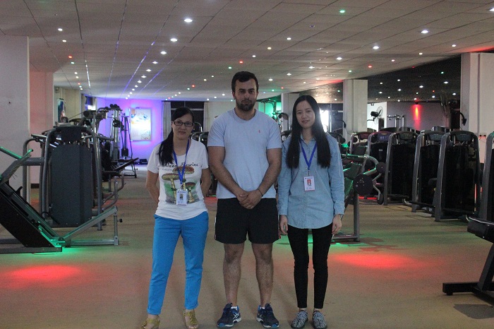 伊拉克簽約客戶